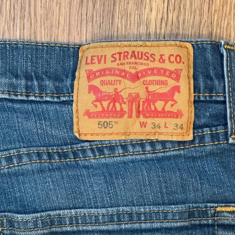 Levis 505 Regular Fit Mens Jeans 34x34 Medium Wash Blue Straight Leg Denim